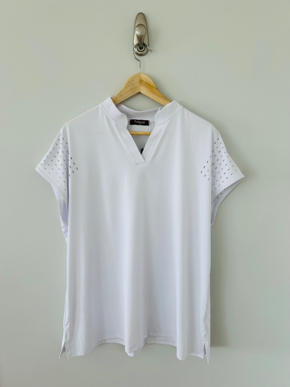 NWT Felisou Womens V Neck Golf Polo Short Sleeve Top in White Sz XXL